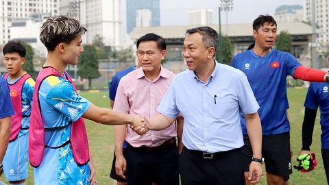  Lãnh đạo LĐBĐ Việt Nam gặp gỡ, động viên U19 Việt Nam